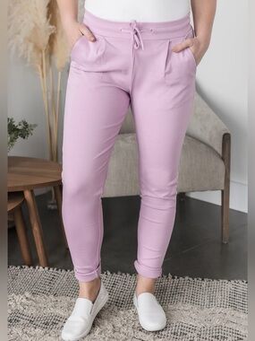 Ambition Pants 2.0 (NWT) Lavender, Size Small